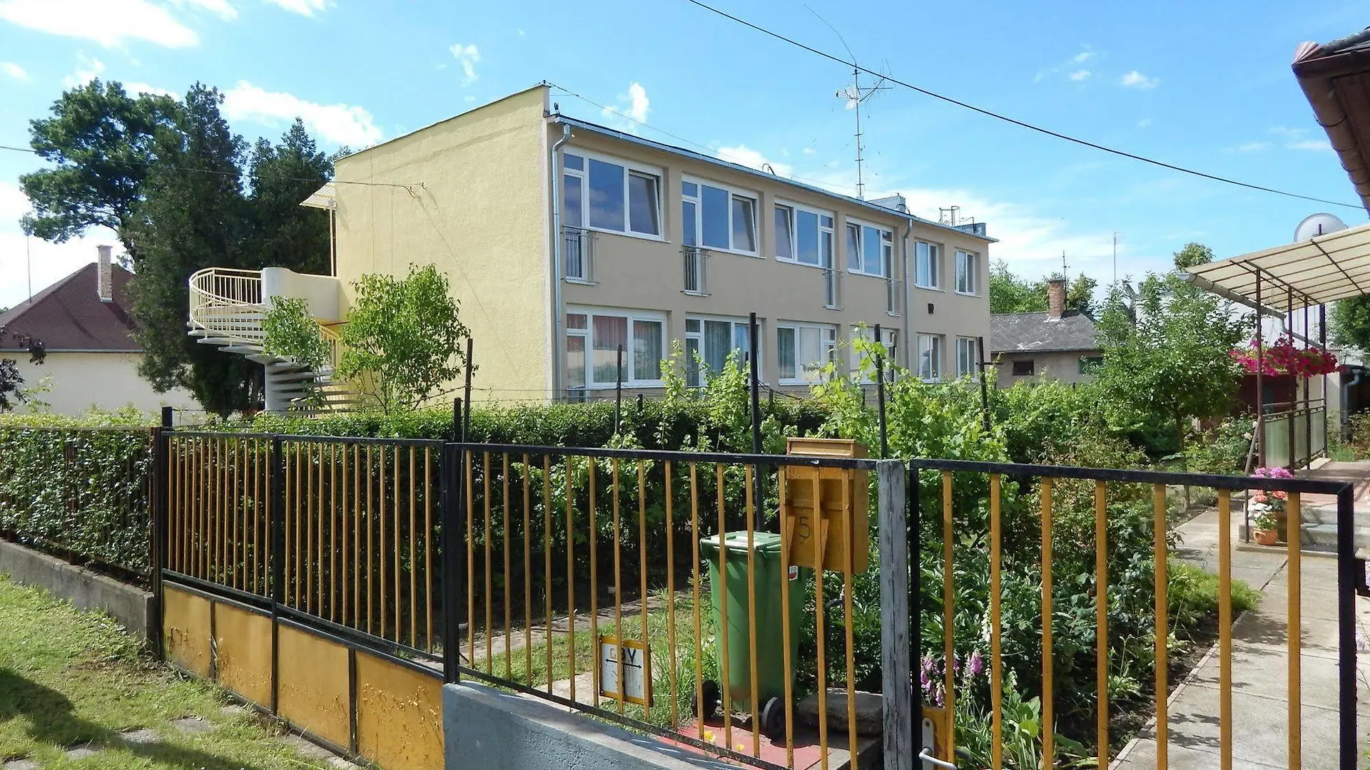 Agnes Vendeghaz Hotel Hajduszoboszlo 3*,  Hungary